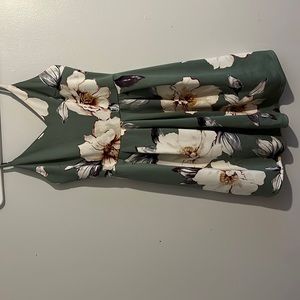 Cute green floral dress NWOT